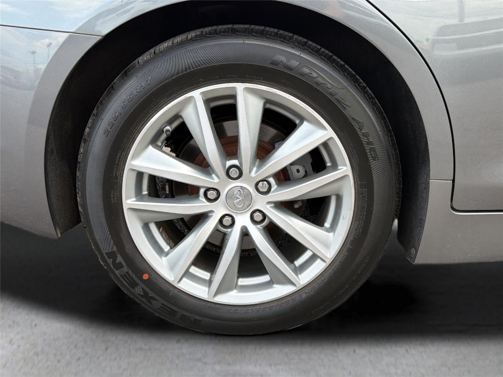 2015 INFINITI Q50 Premium