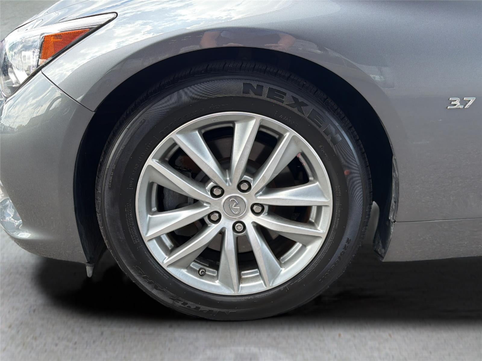 2015 INFINITI Q50 Premium