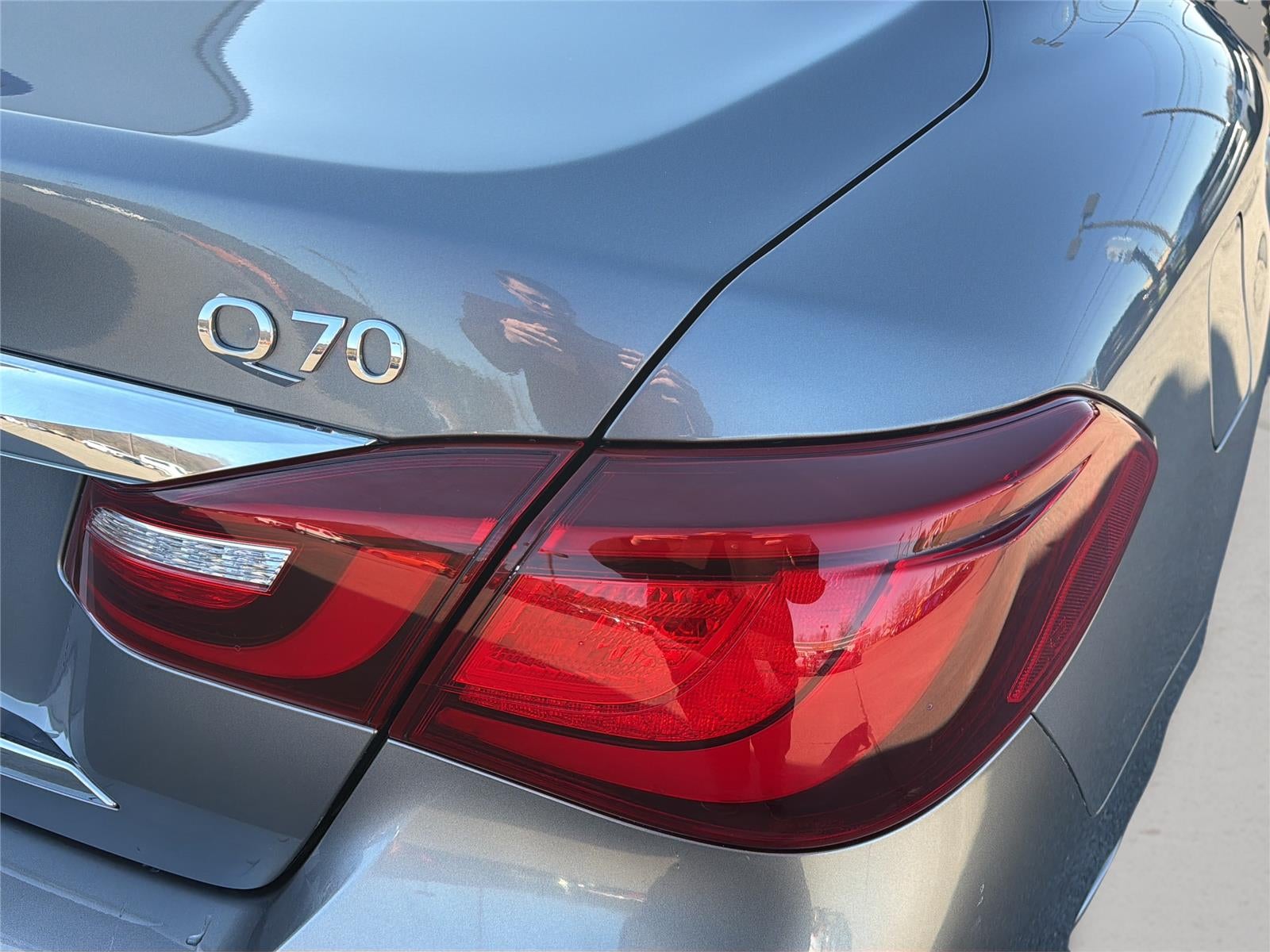 2015 INFINITI Q70 4dr Sdn V6 AWD