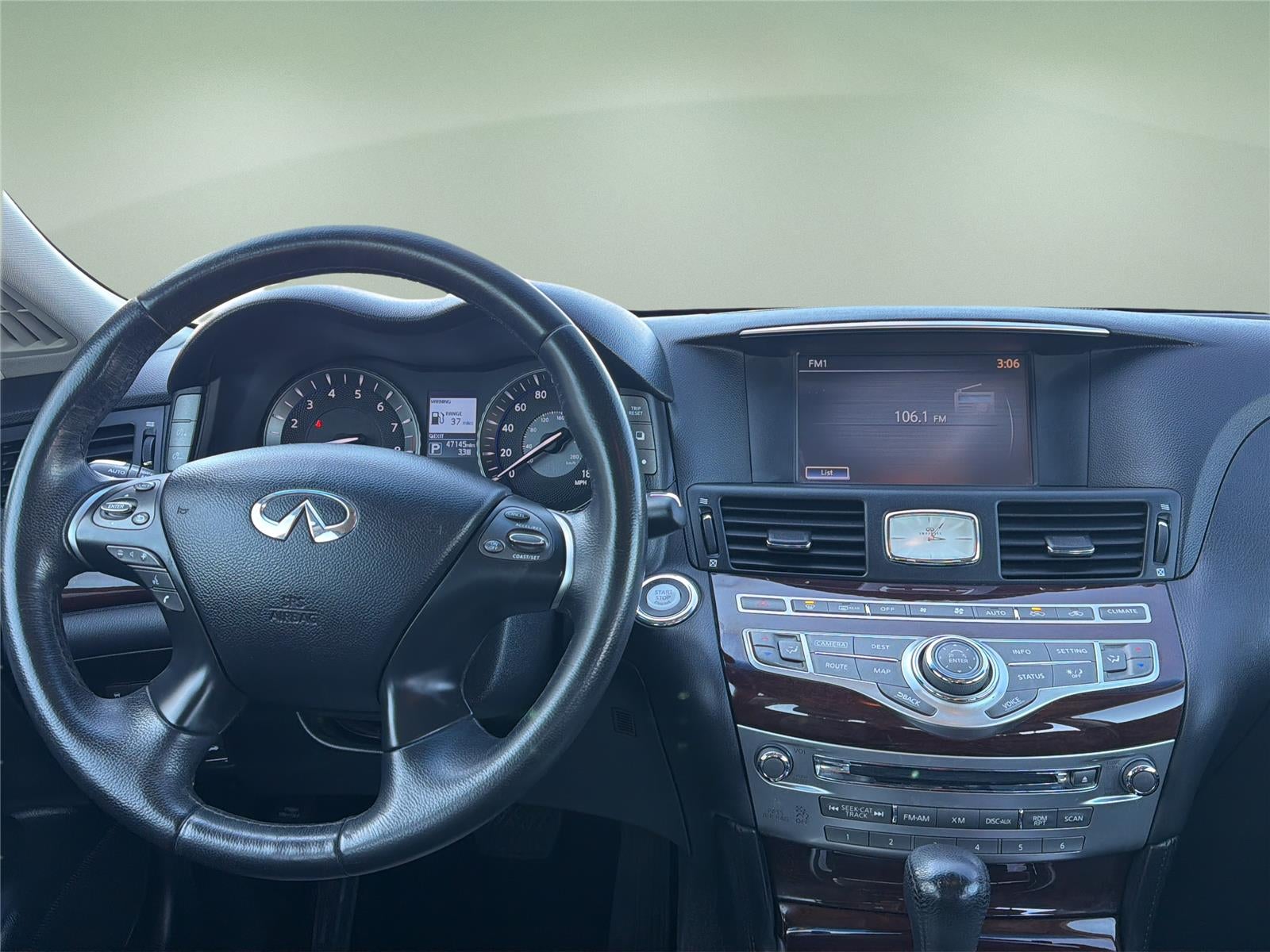 2015 INFINITI Q70 4dr Sdn V6 AWD