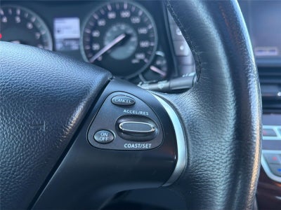 2015 INFINITI Q70 4dr Sdn V6 AWD