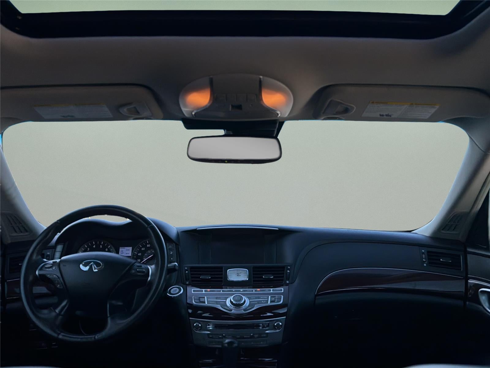 2015 INFINITI Q70 4dr Sdn V6 AWD