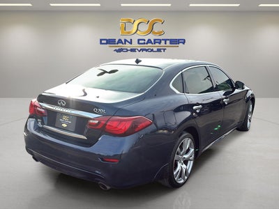 2017 INFINITI Q70L 3.7
