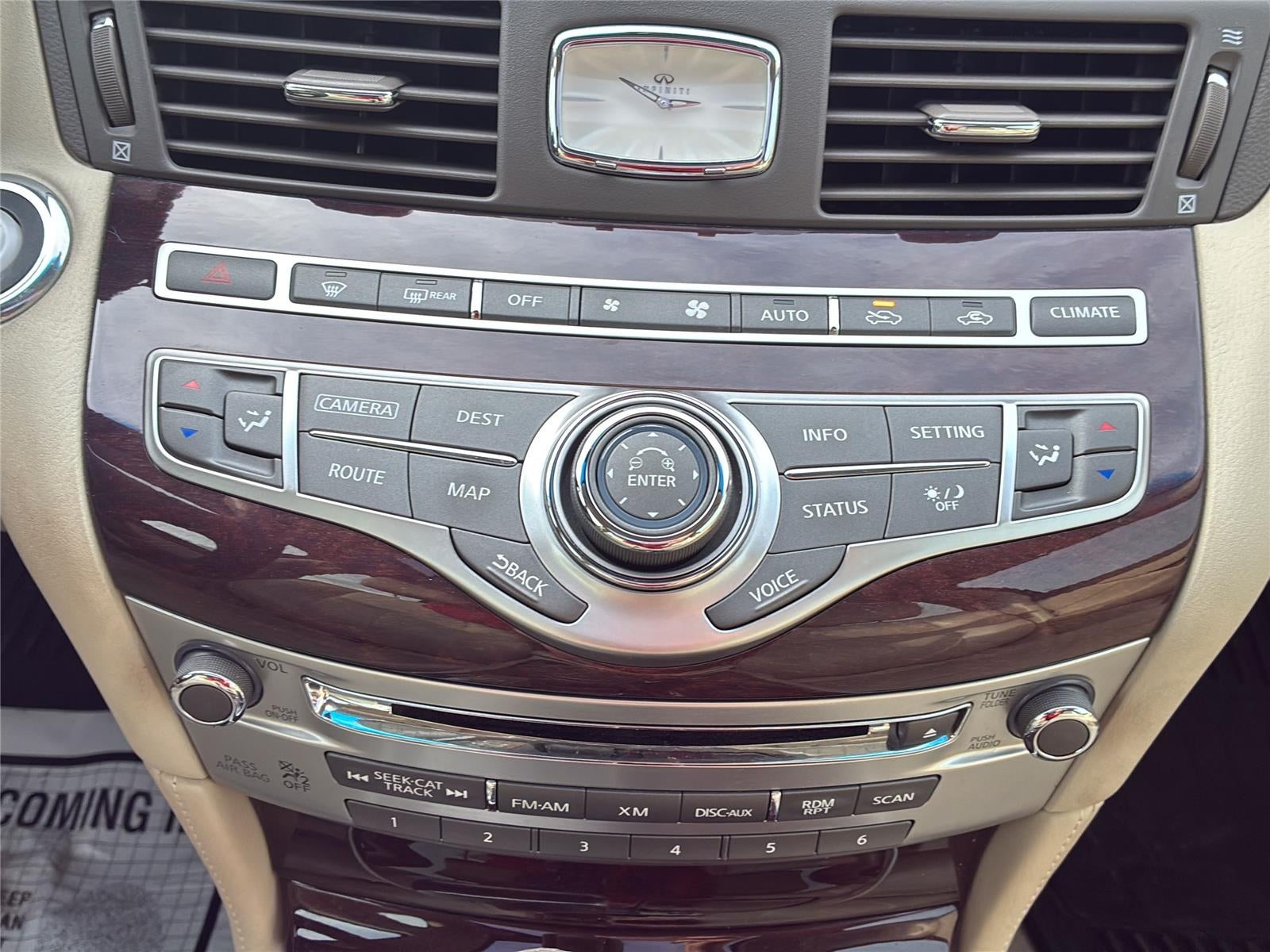 2017 INFINITI Q70L 3.7