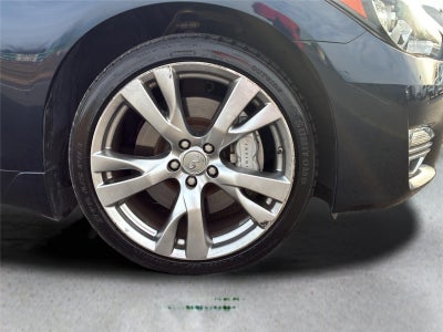 2017 INFINITI Q70L 3.7