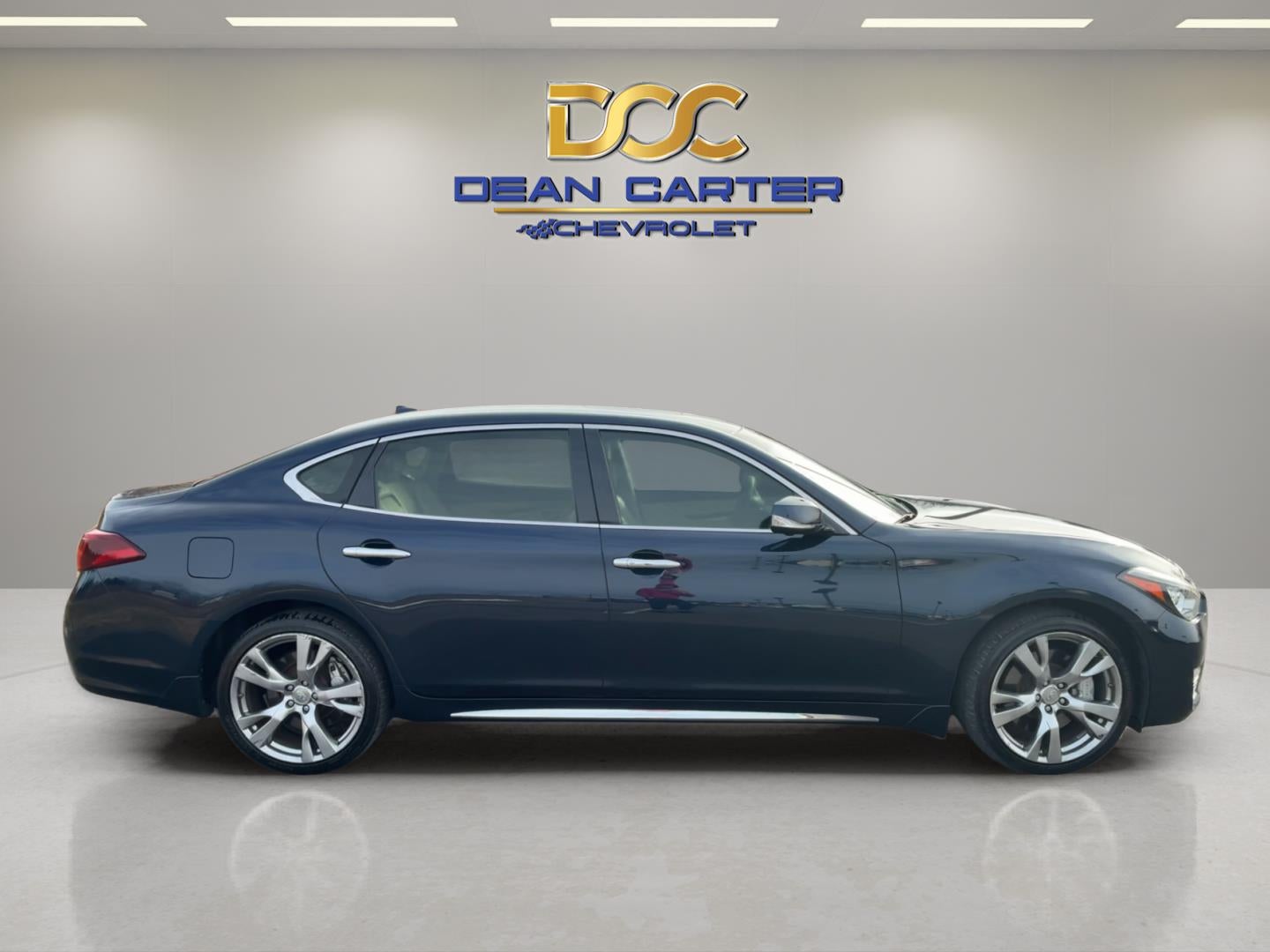 2017 INFINITI Q70L 3.7