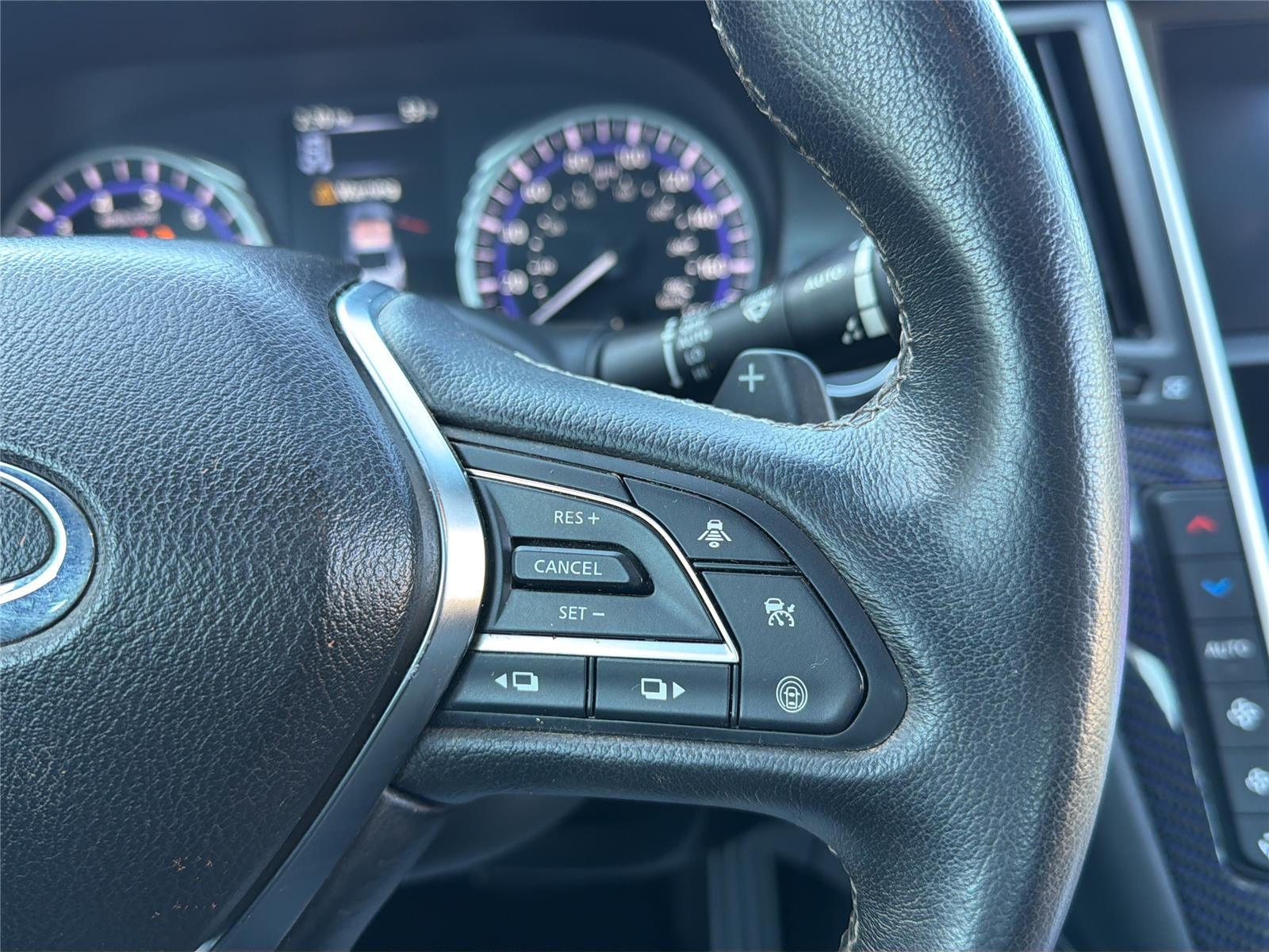 2017 INFINITI Q60 Red Sport 400