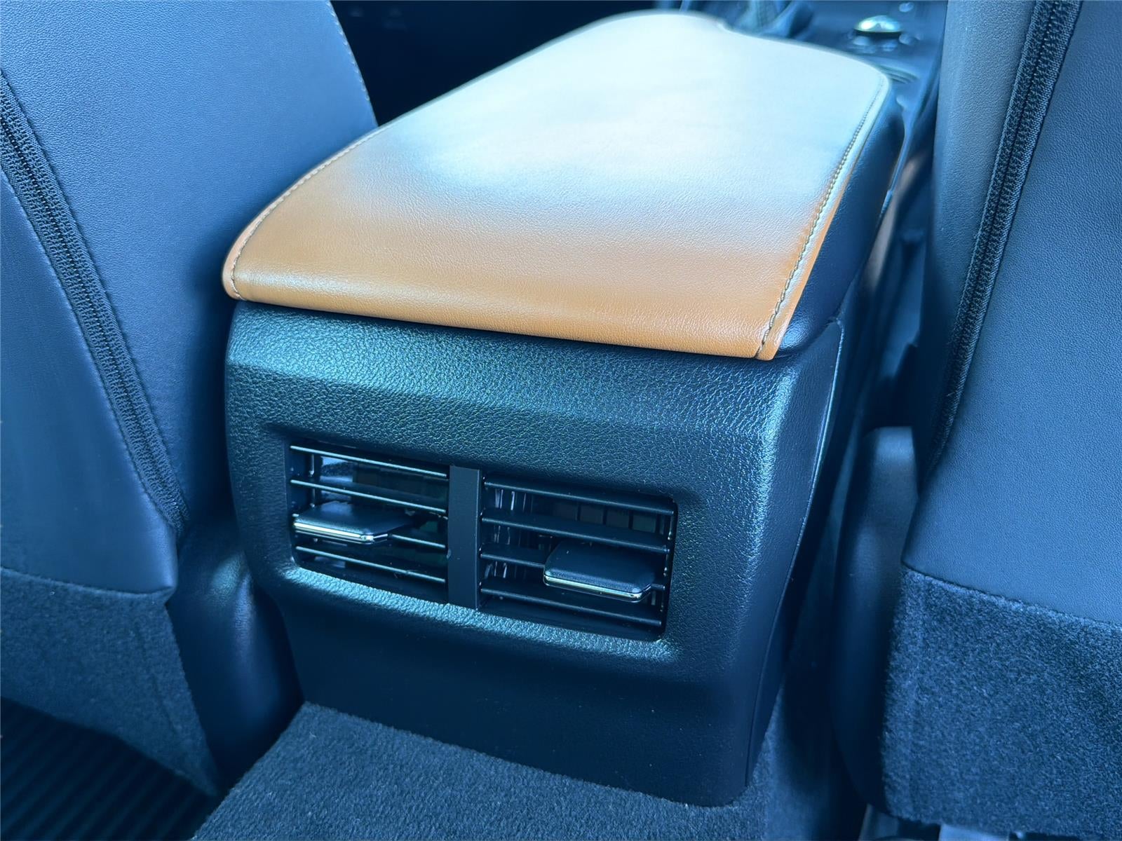 2025 Lexus IS IS 350 F SPORT Design