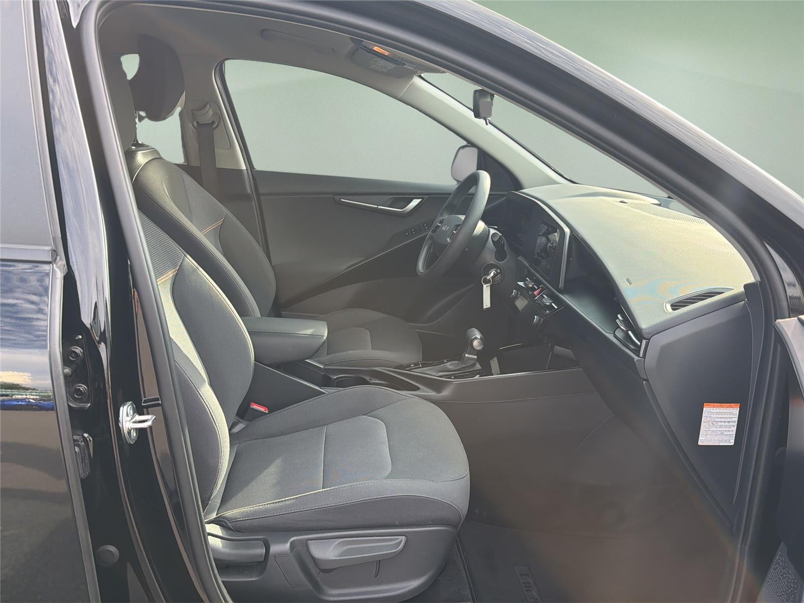 2025 Kia Niro LX