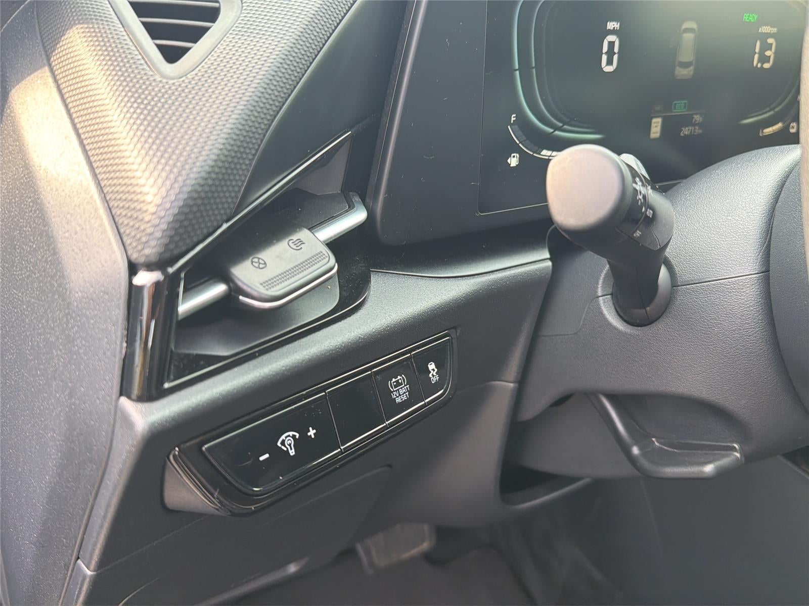 2025 Kia Niro LX