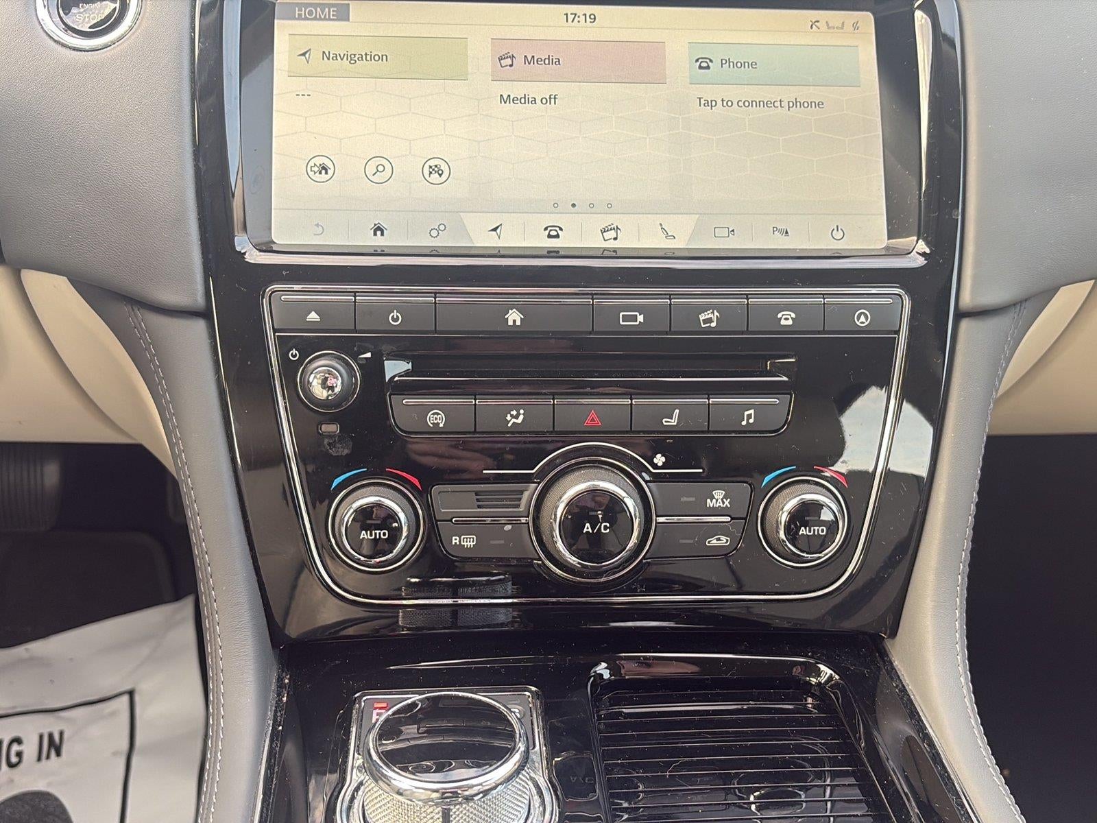 2019 Jaguar XJ R-Sport