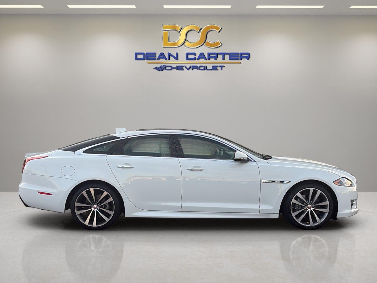 2019 Jaguar XJ R-Sport