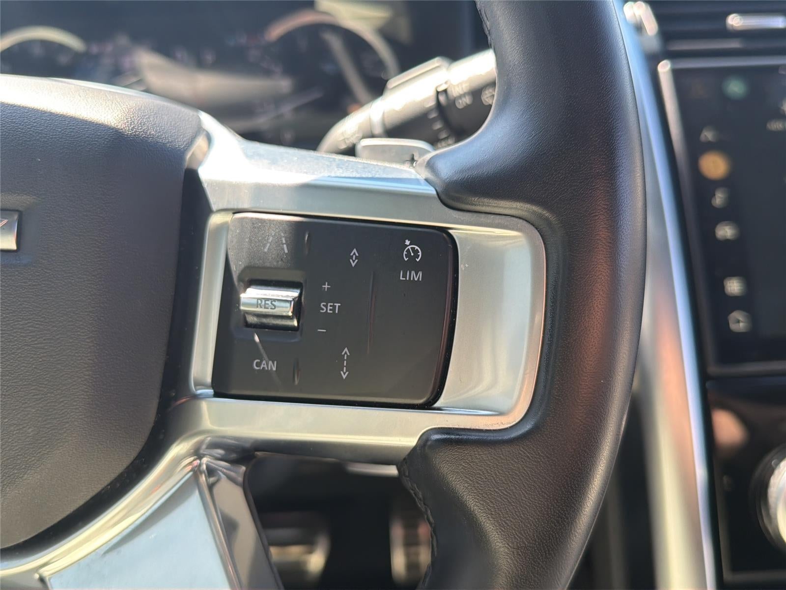 2023 Land Rover Discovery S R-Dynamic