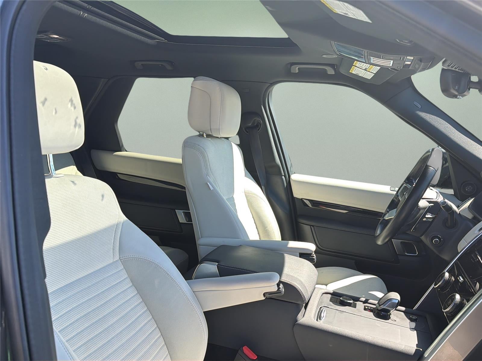 2023 Land Rover Discovery S R-Dynamic