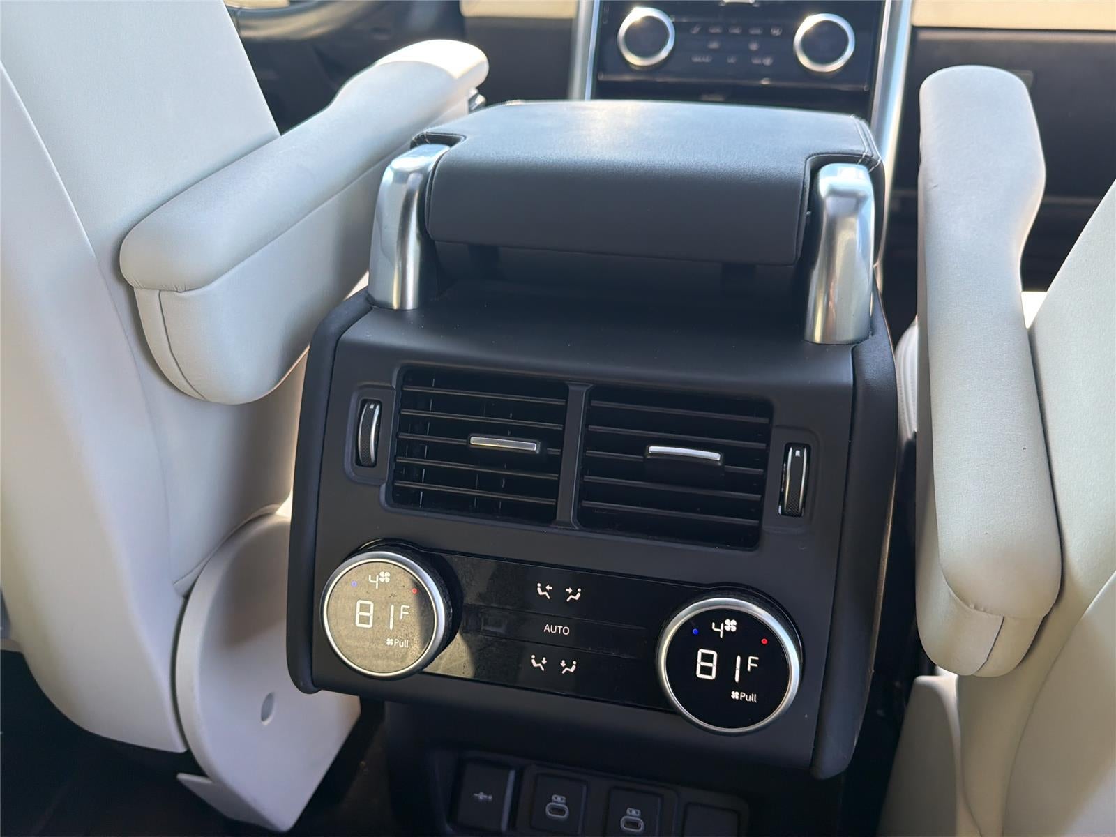 2023 Land Rover Discovery S R-Dynamic