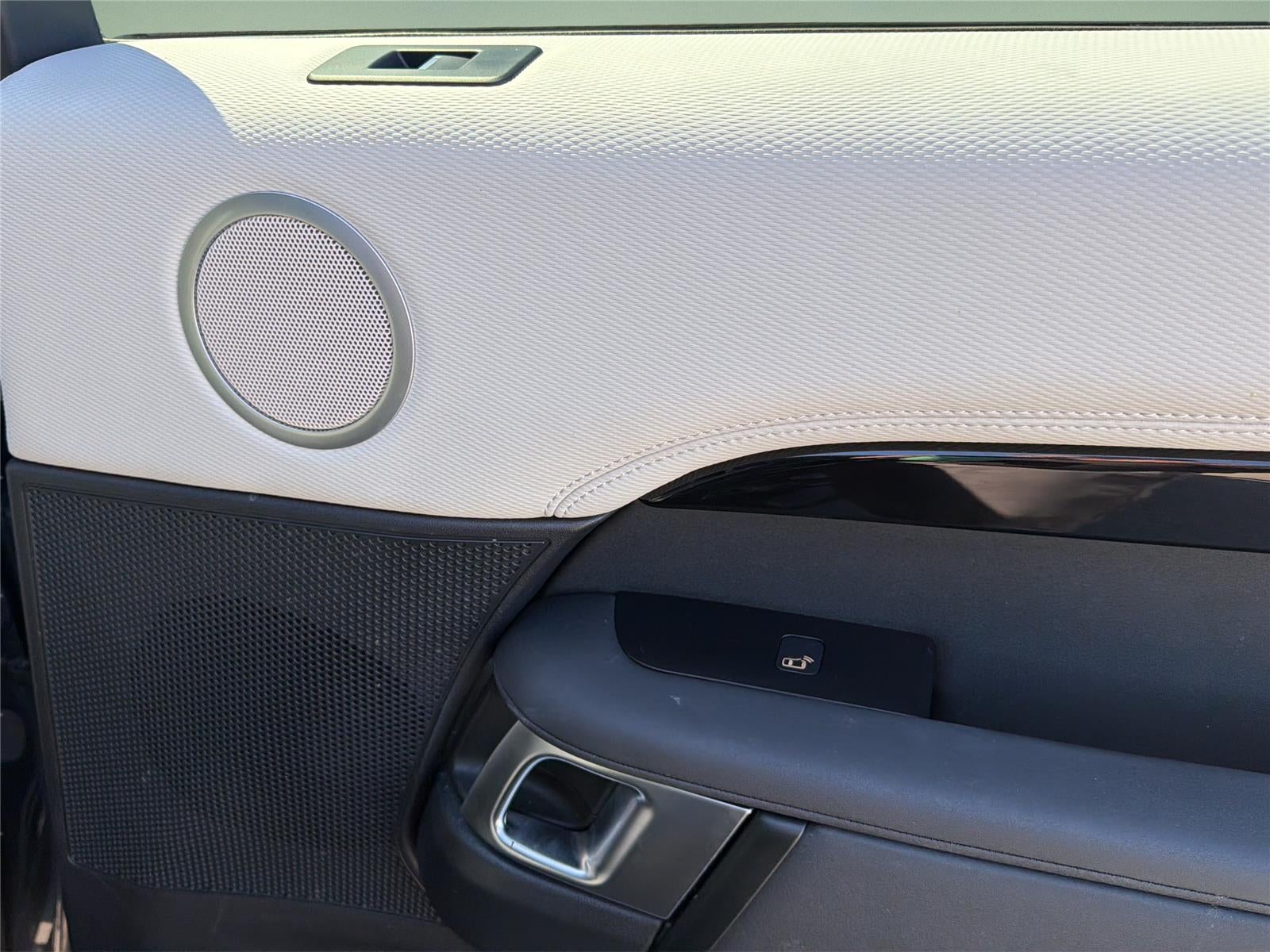 2023 Land Rover Discovery S R-Dynamic