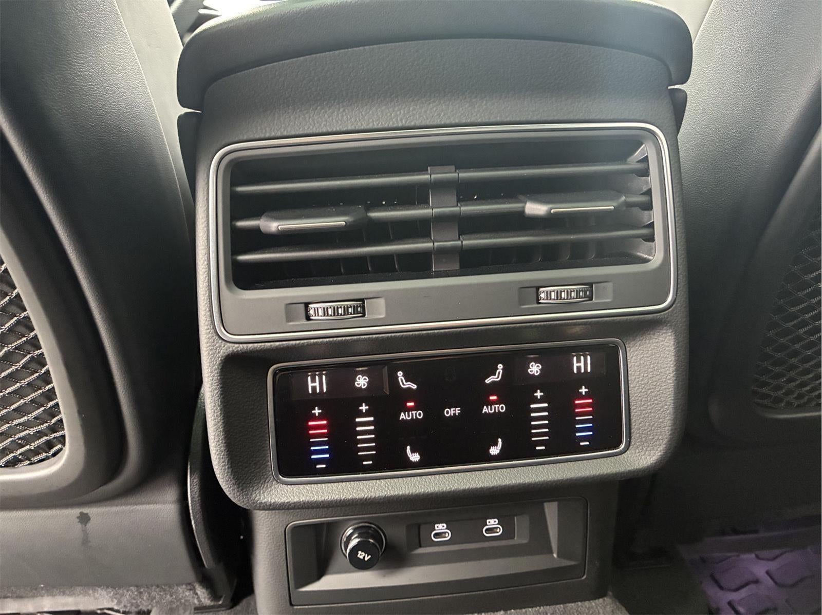 2024 Audi SQ8 Premium Plus