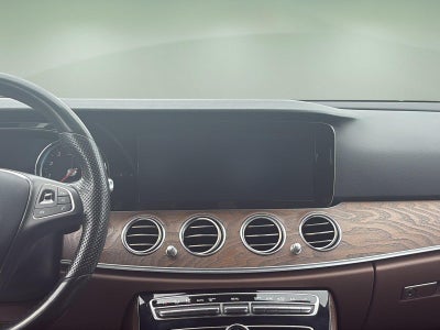 2017 Mercedes-Benz E 400 4MATIC®