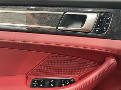 2017 Porsche Panamera 4 AWD