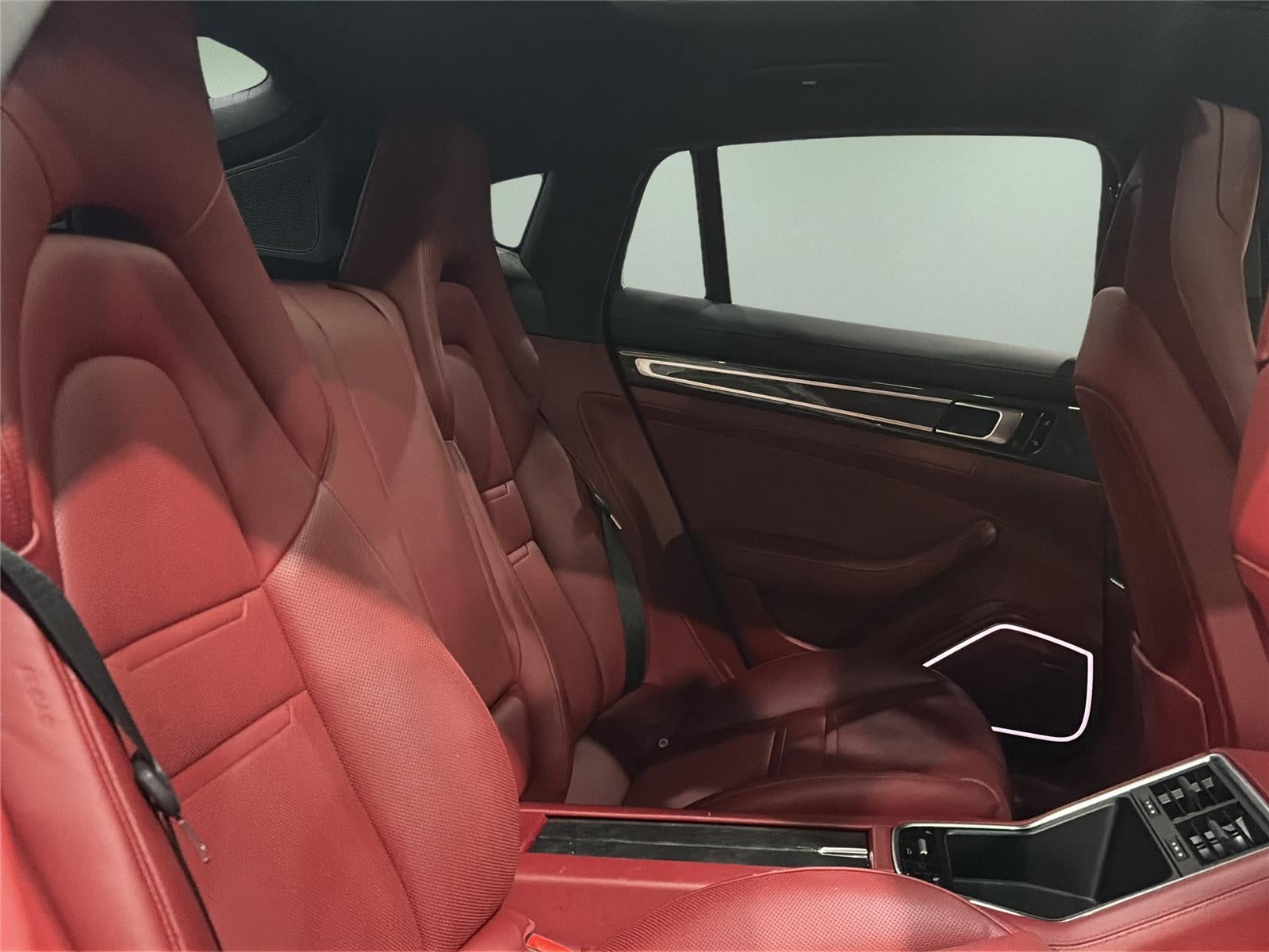 2017 Porsche Panamera 4 AWD