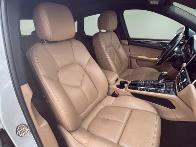 2020 Porsche Macan AWD