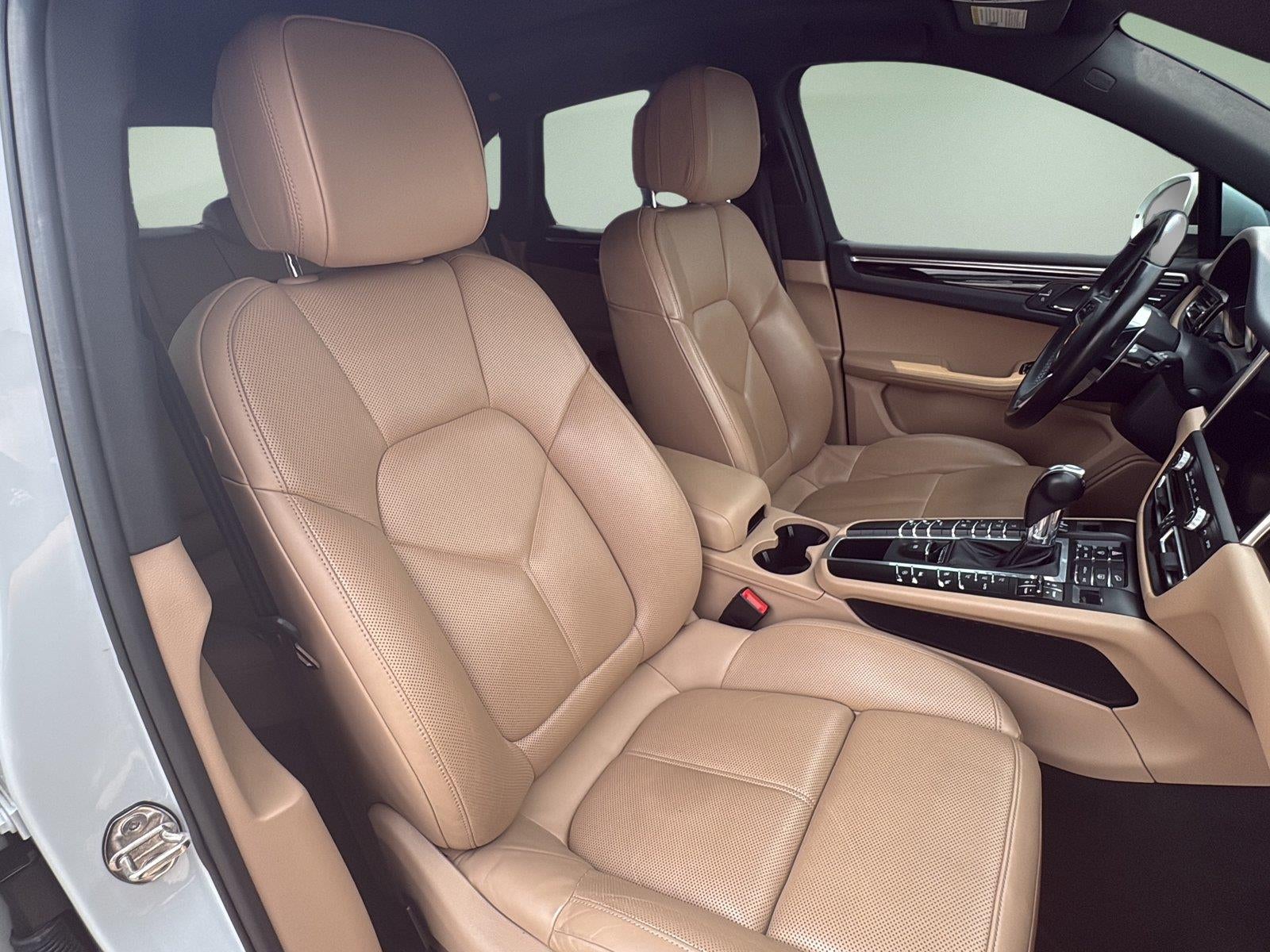 2020 Porsche Macan AWD