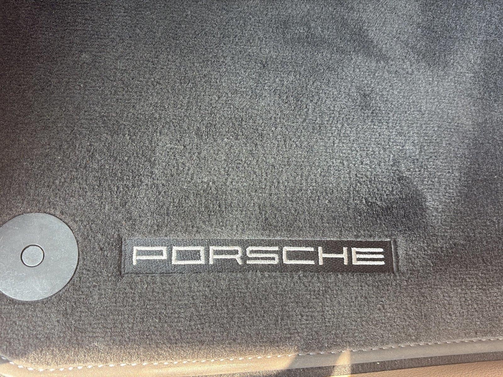 2020 Porsche Macan AWD