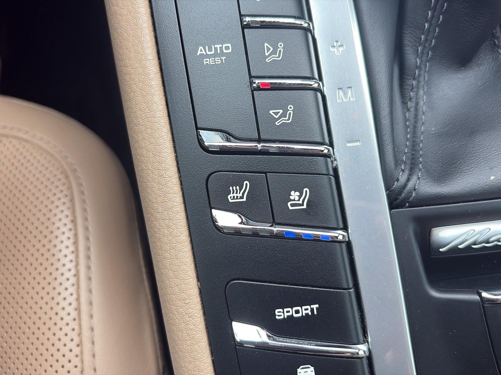 2020 Porsche Macan AWD