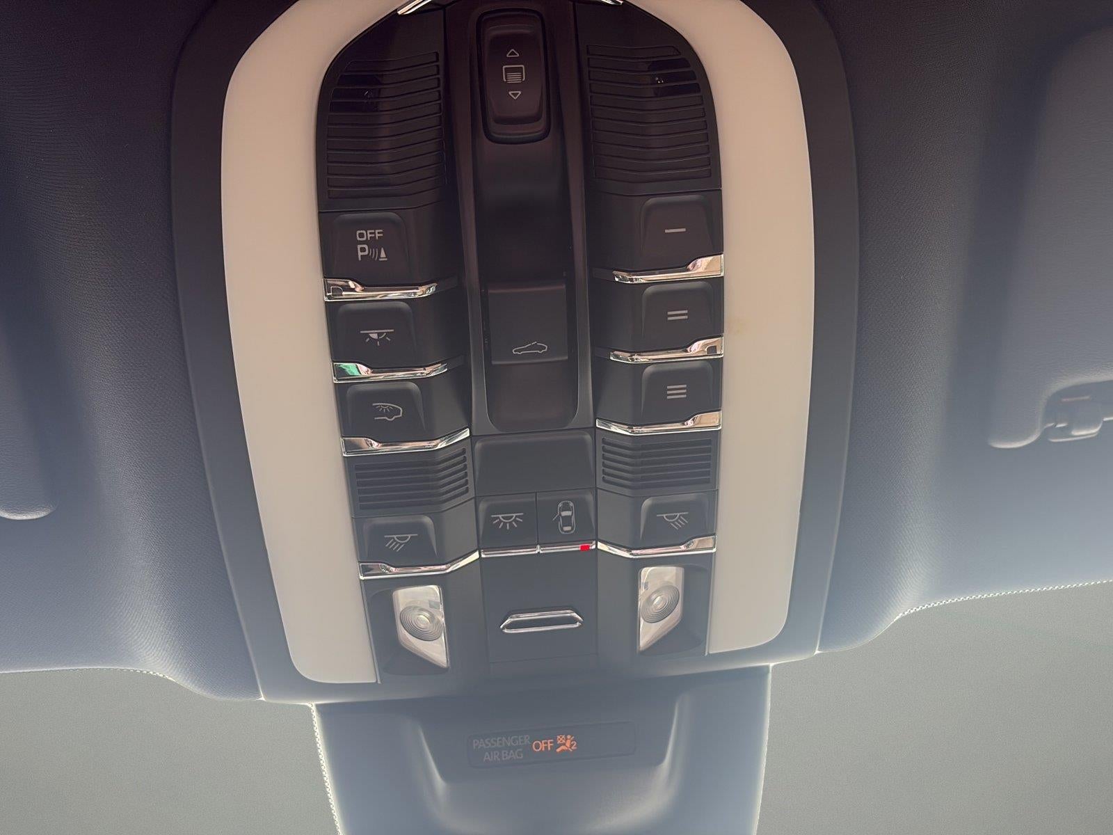 2020 Porsche Macan AWD