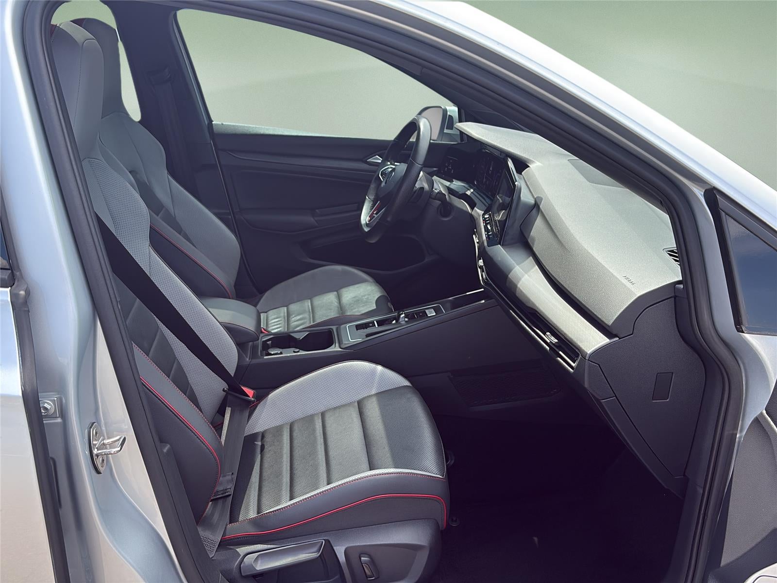 2022 Volkswagen Golf GTI SE