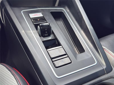 2022 Volkswagen Golf GTI SE