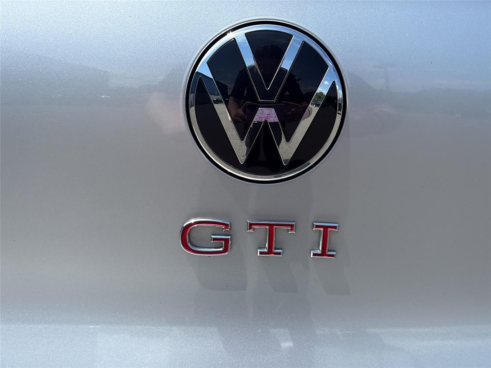 2022 Volkswagen Golf GTI SE
