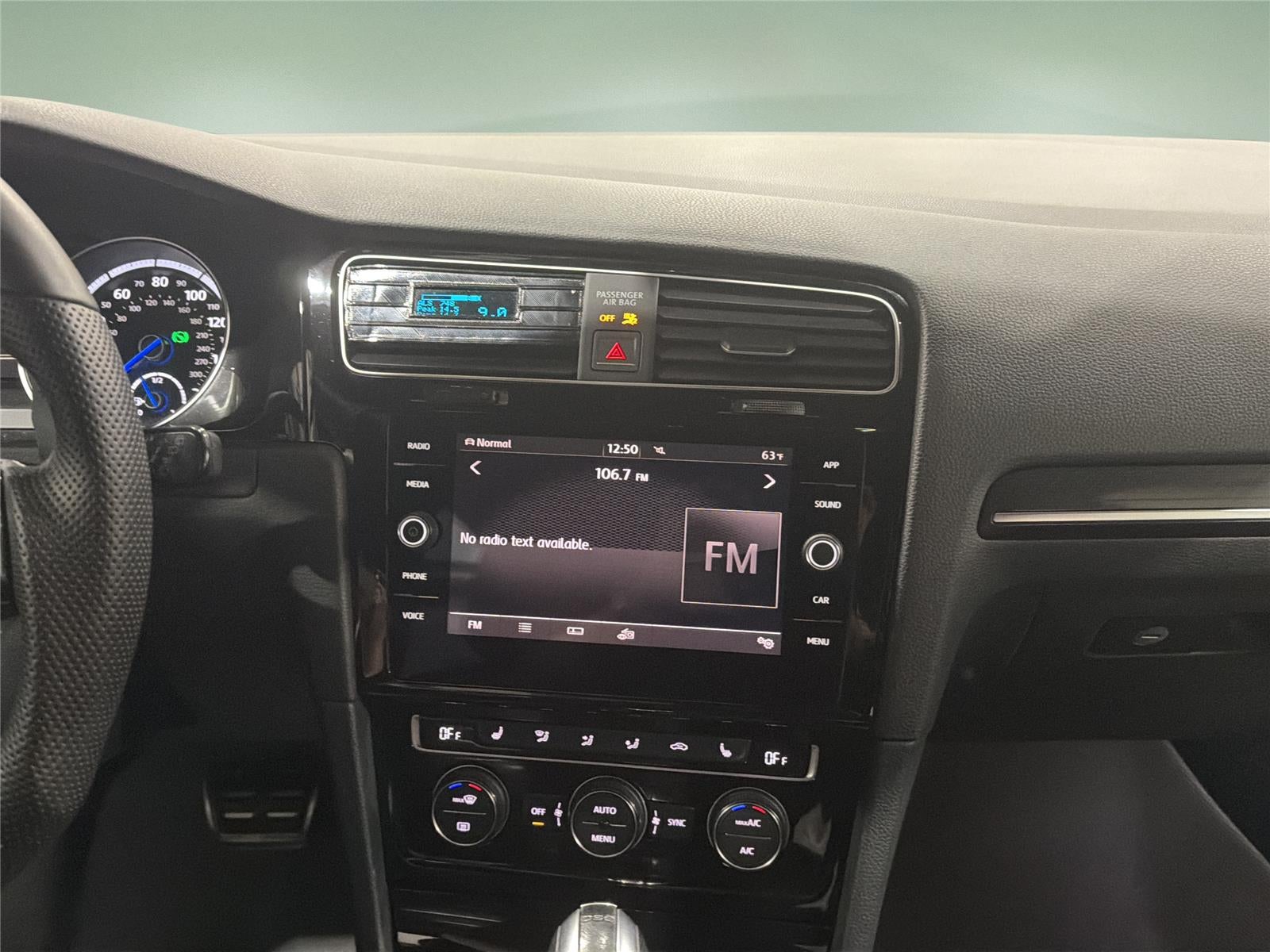 2016 Volkswagen Golf R Base