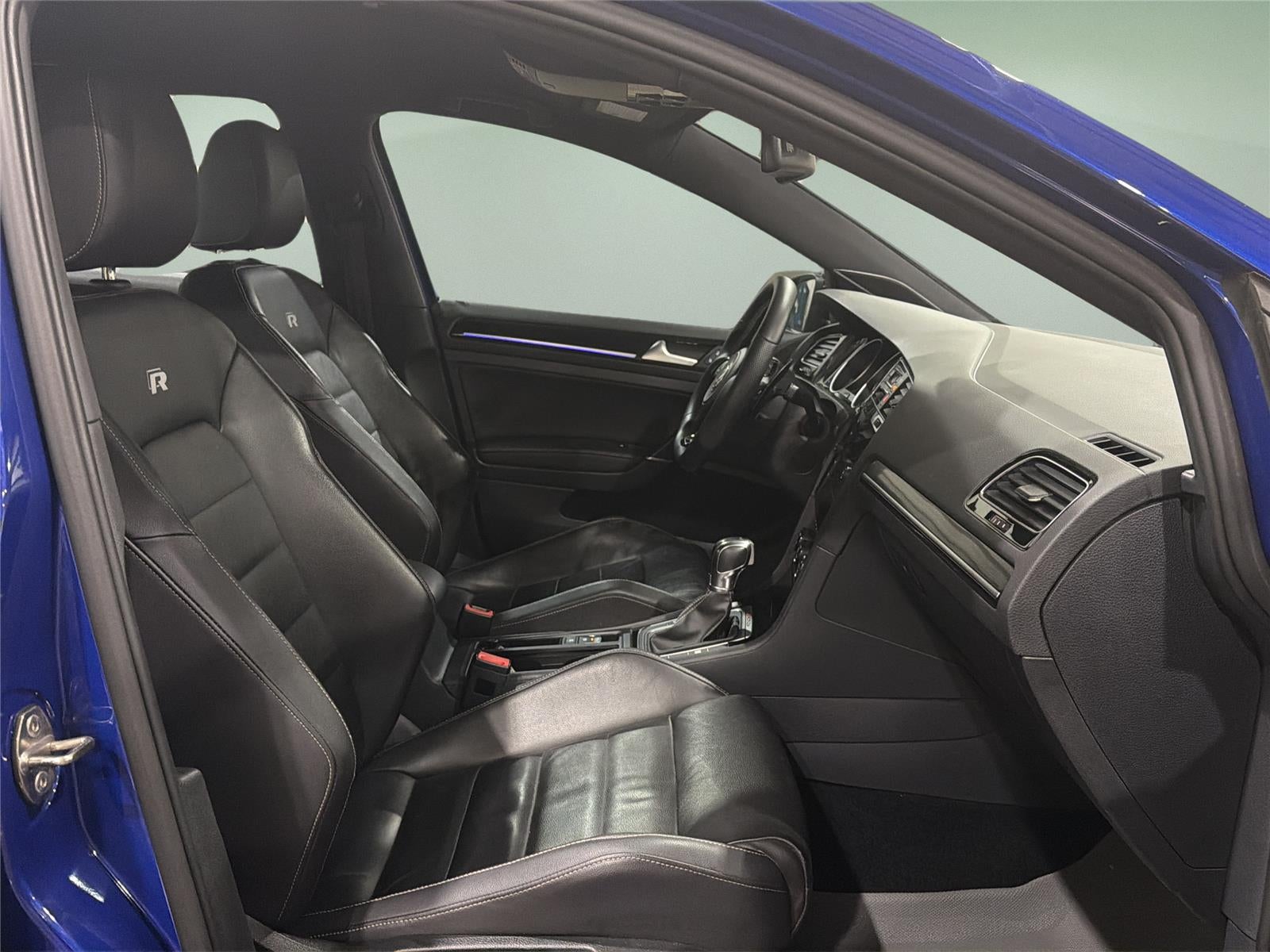 2016 Volkswagen Golf R Base