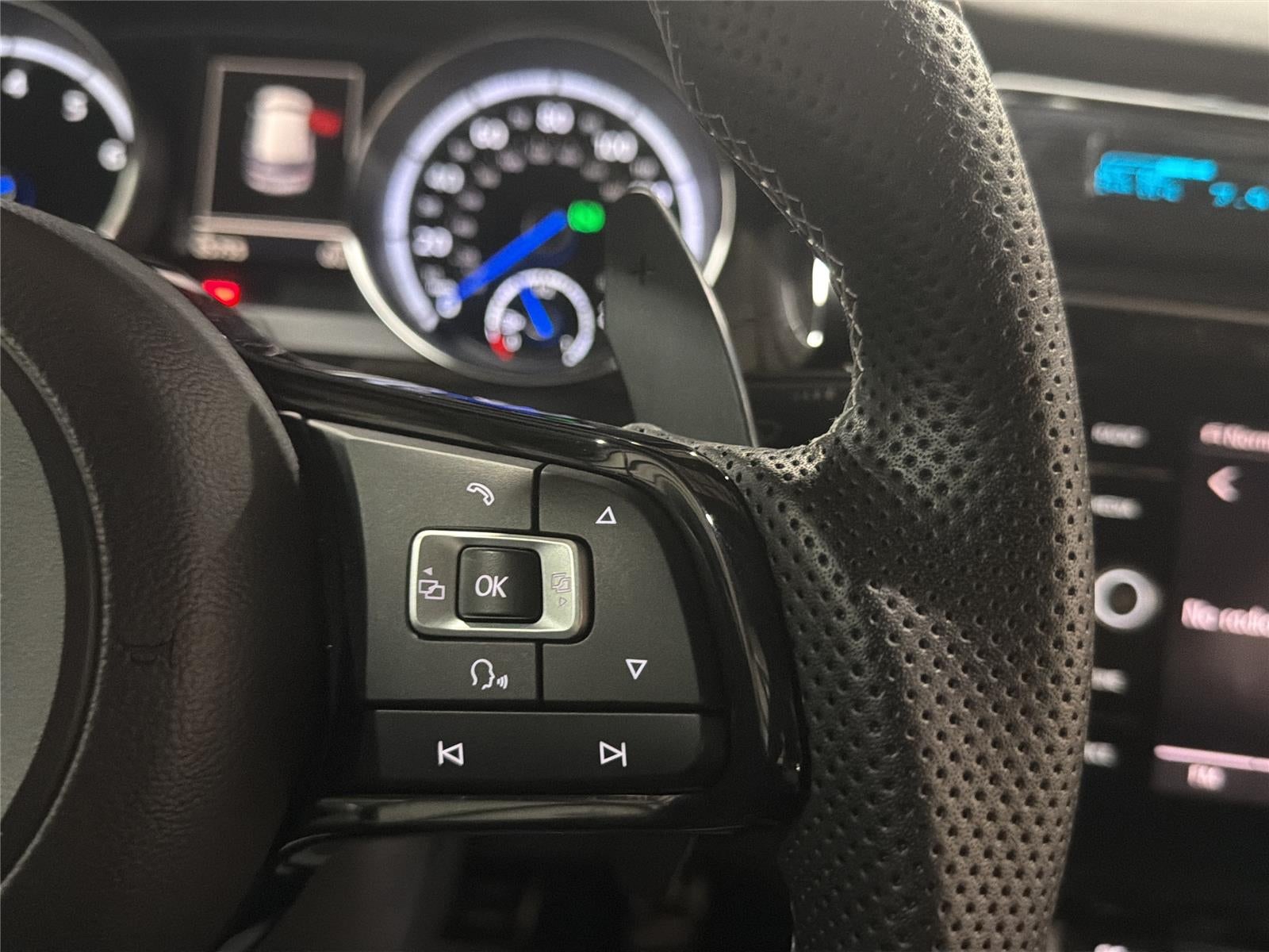 2016 Volkswagen Golf R Base