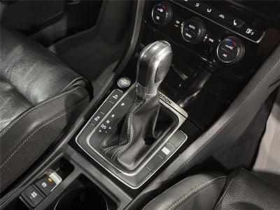 2016 Volkswagen Golf R Base