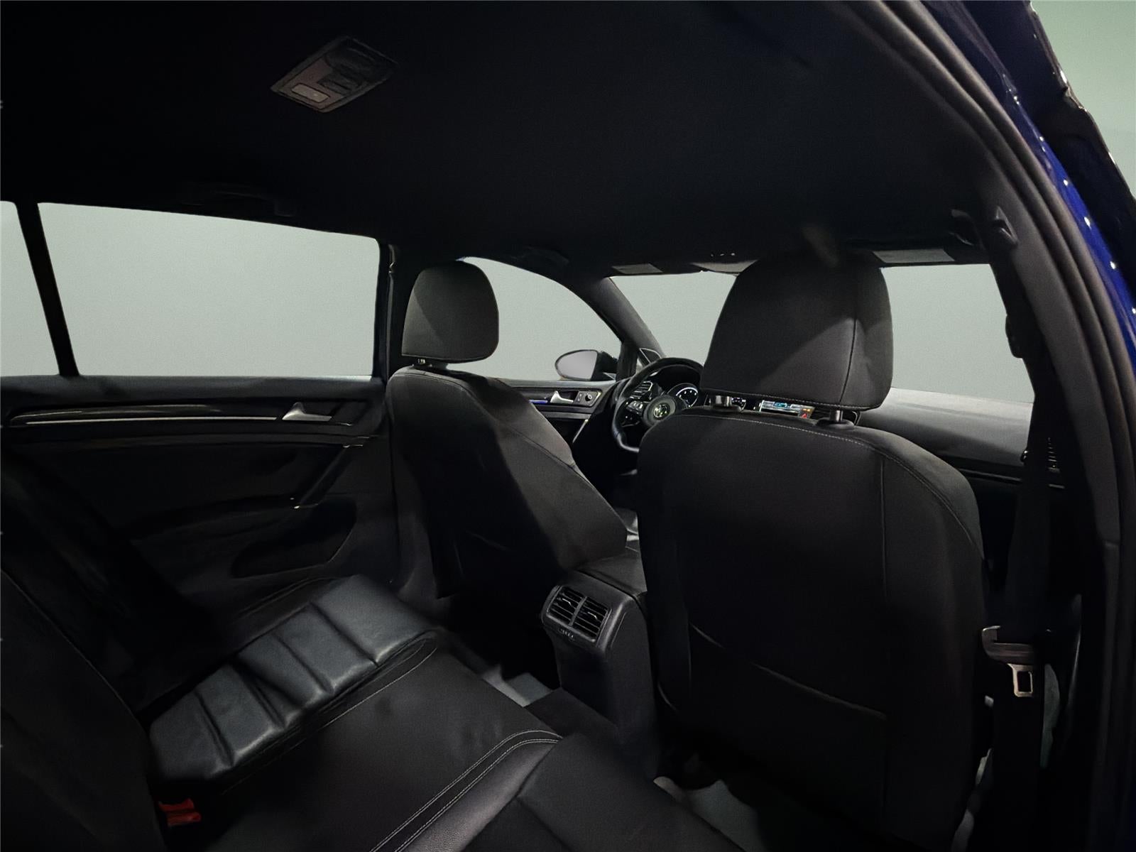 2016 Volkswagen Golf R Base