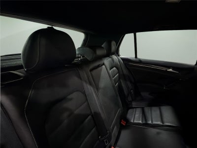 2016 Volkswagen Golf R Base