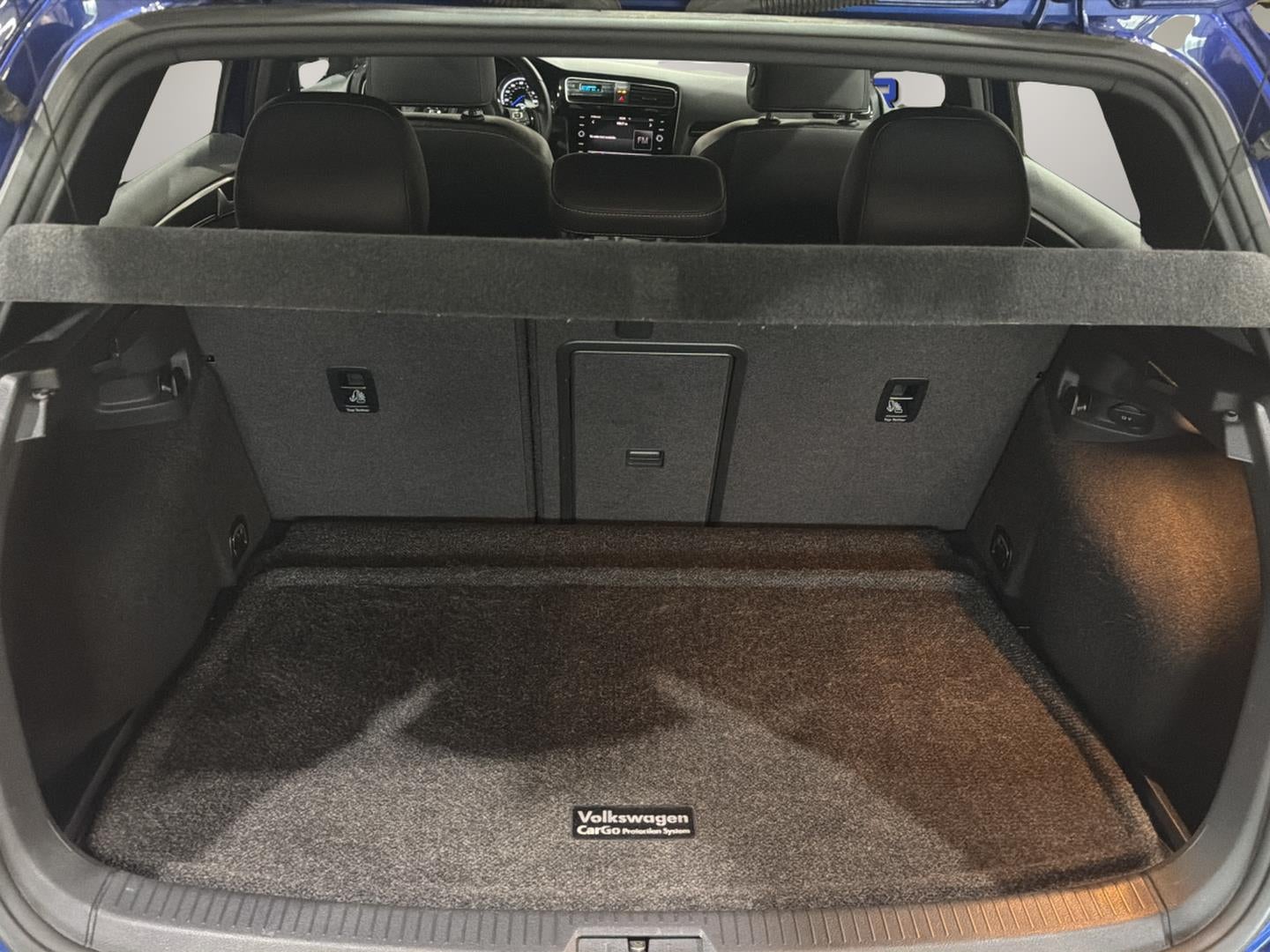 2016 Volkswagen Golf R Base