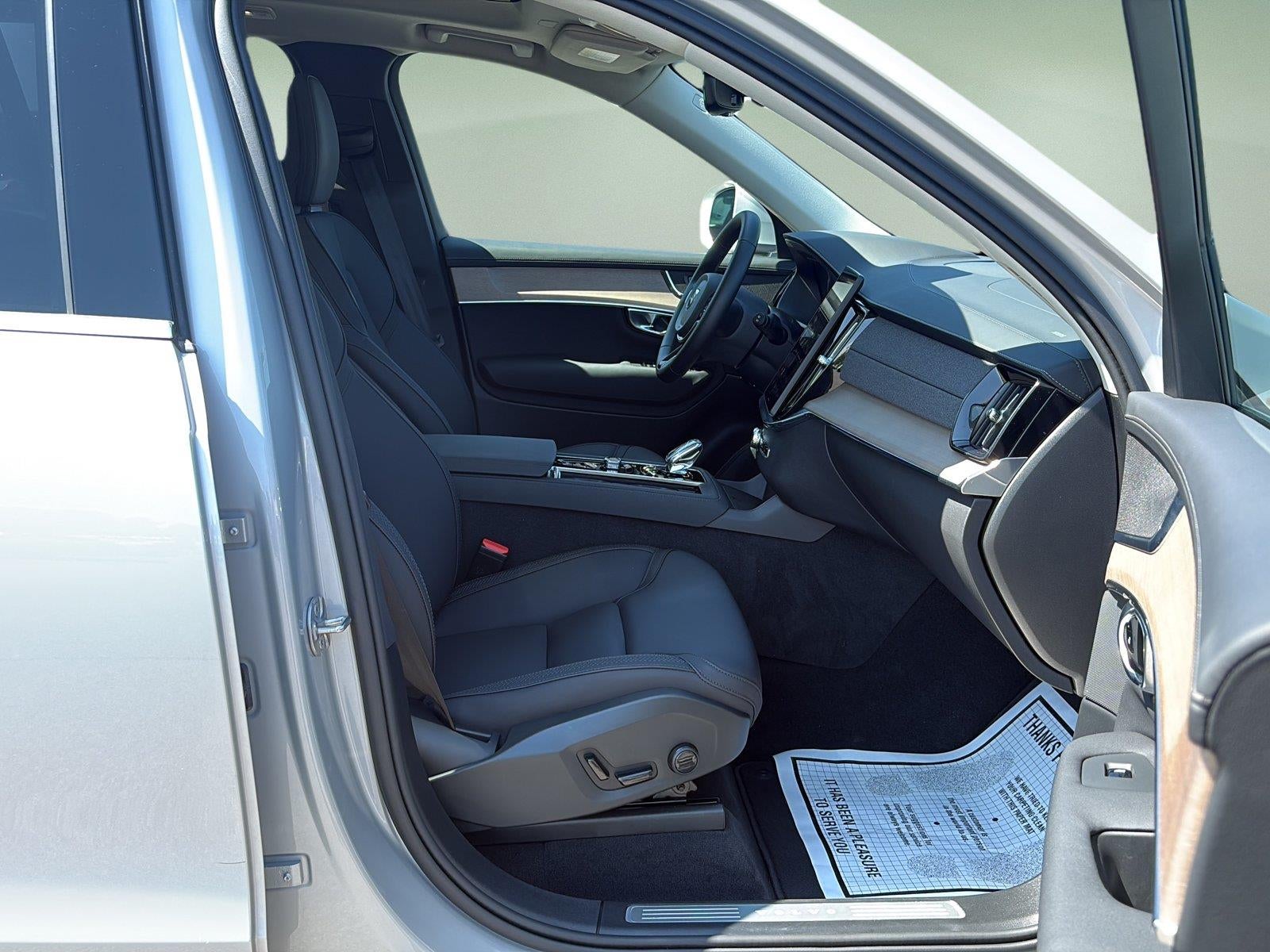 2025 Volvo XC90 Plus