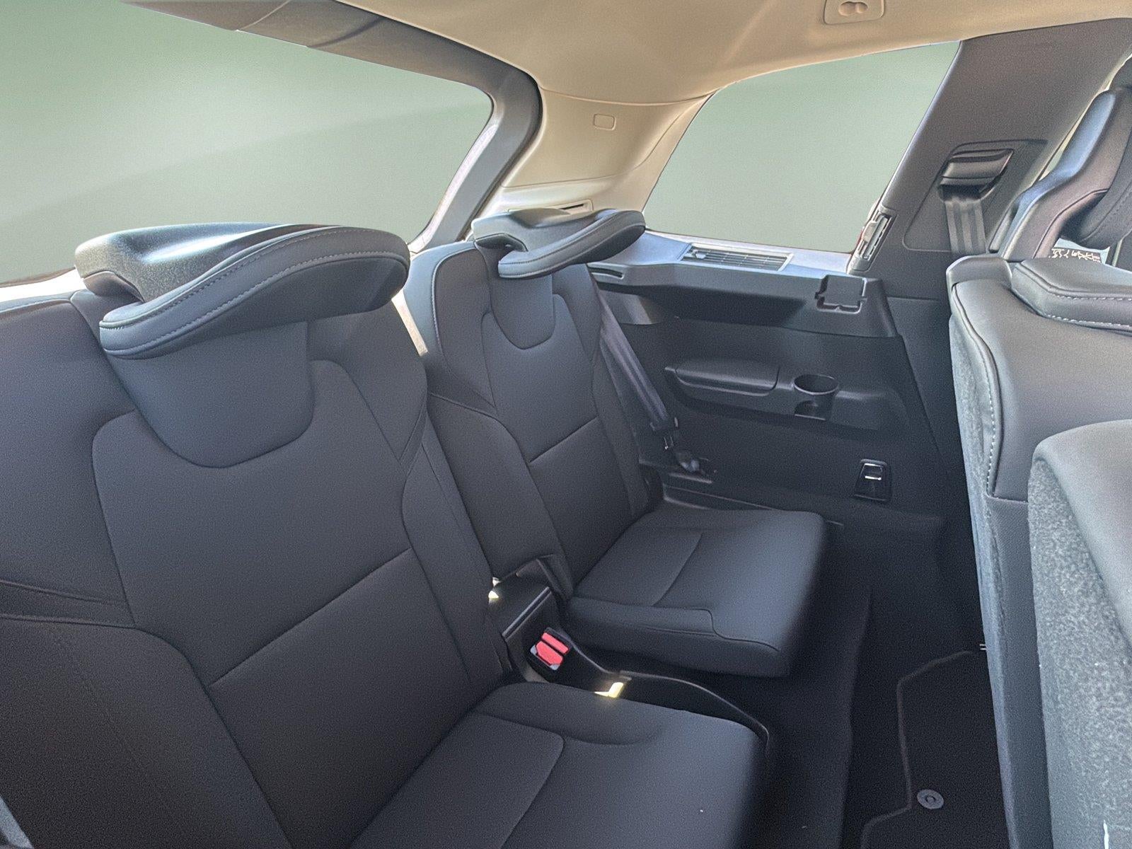 2025 Volvo XC90 Plus