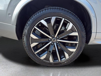 2025 Volvo XC90 Plus