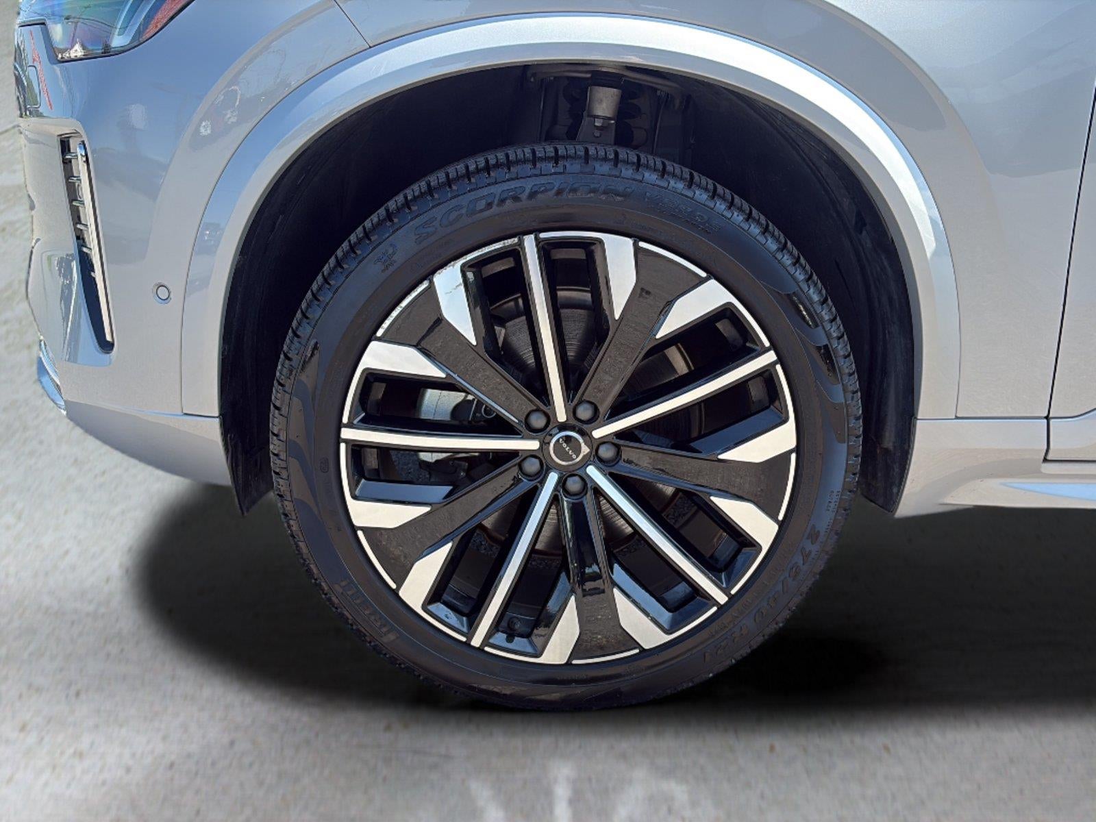 2025 Volvo XC90 Plus