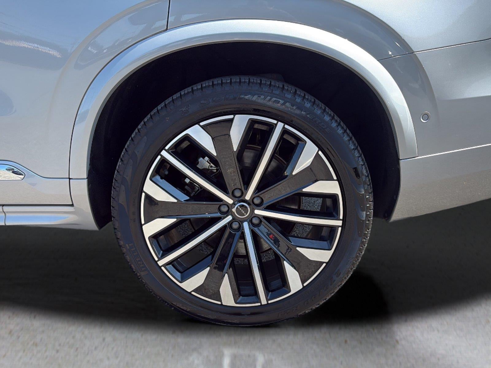 2025 Volvo XC90 Plus