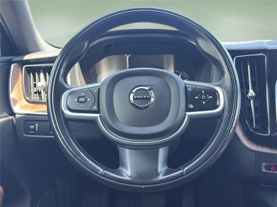 2021 Volvo XC60 Momentum