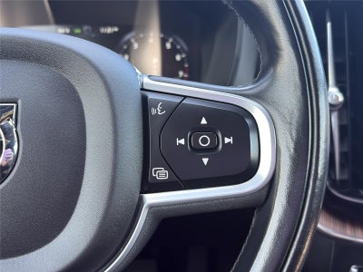 2021 Volvo XC60 Momentum