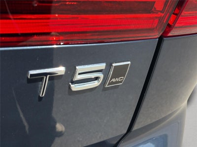2021 Volvo XC60 Momentum