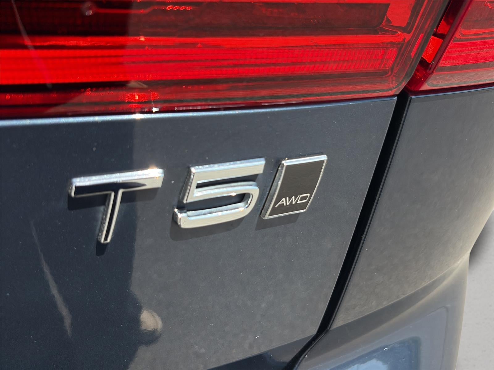 2021 Volvo XC60 Momentum