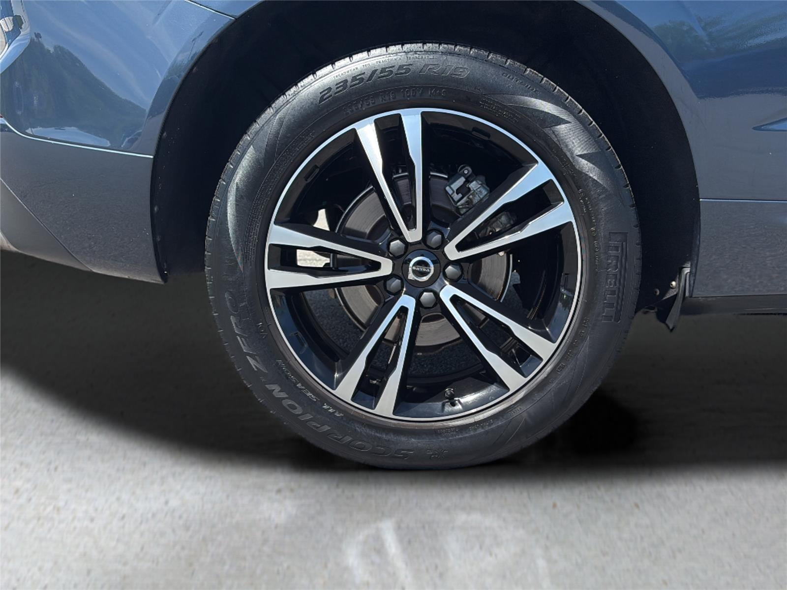 2021 Volvo XC60 Momentum