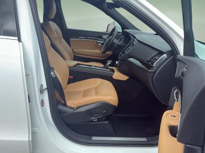2018 Volvo XC90 T6 Momentum